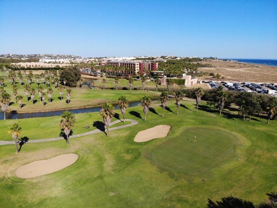 Ambassador Salgados Beach Suites Албуфейра Экстерьер фото